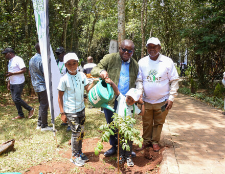 PLANTYOURAGE2518 John Kioli Mumo Fam